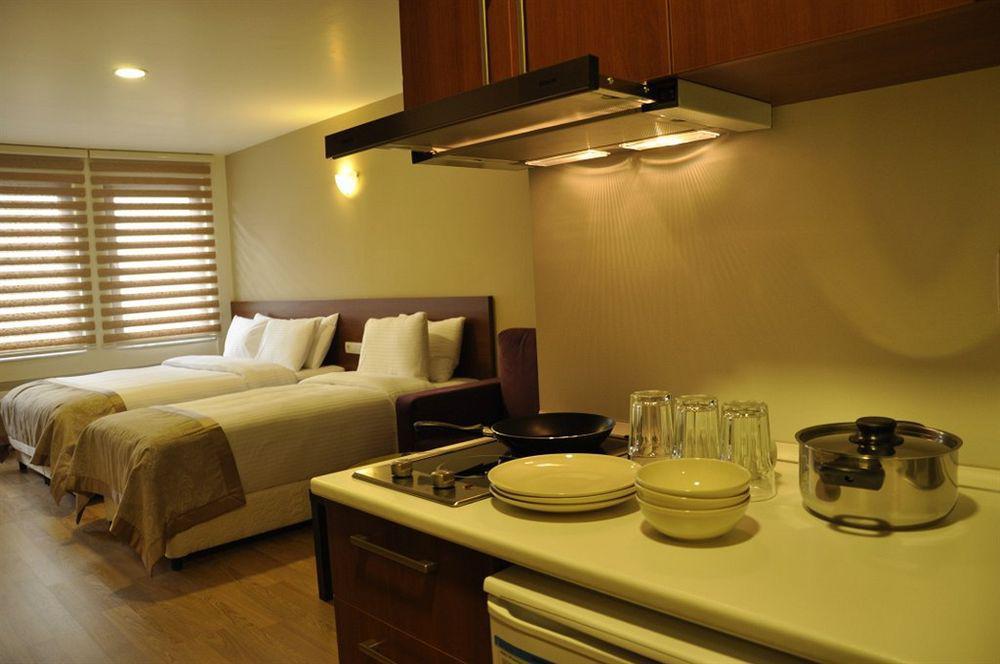 Wide Suites Taksim Istanbul Bagian luar foto